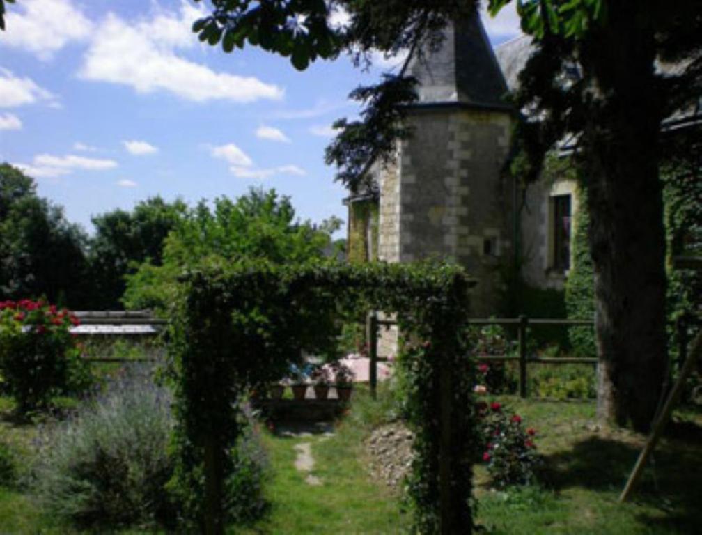 לינה וארוחת בוקר Seuilly Manoir De L'Abbaye מראה חיצוני תמונה