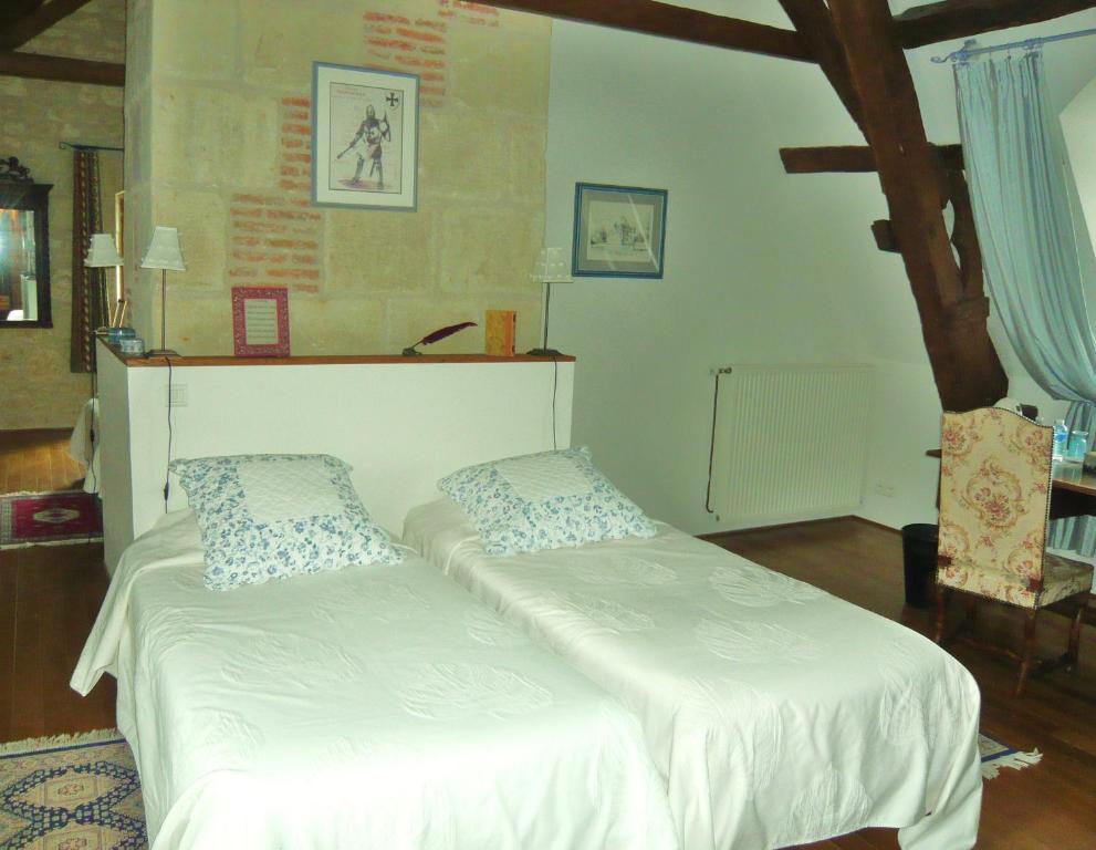 לינה וארוחת בוקר Seuilly Manoir De L'Abbaye חדר תמונה