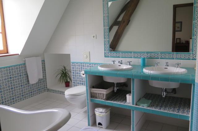 לינה וארוחת בוקר Seuilly Manoir De L'Abbaye מראה חיצוני תמונה